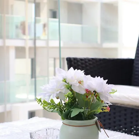 Zenden 1Br Apartment In Masdar City Abu Dhabi Exterior photo